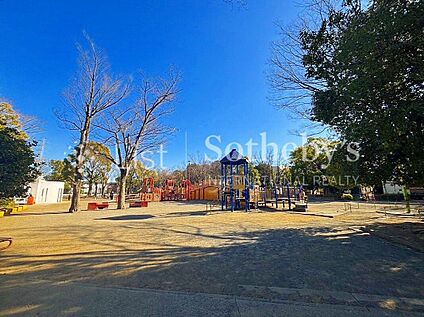 橘公園 550m