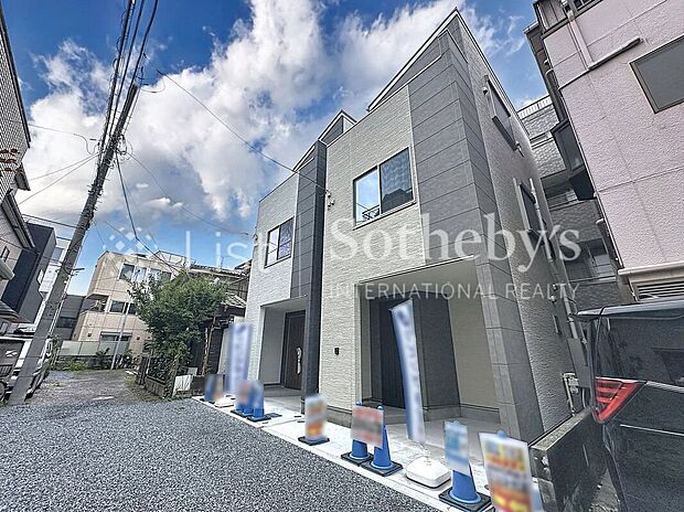 【外観】■外観■閑静な住宅地で叶える穏やかな新生活！周辺環境も充実♪子育てや通勤、日々の生活がイメージできる環境です。※画像は一部イメージ加工を行っており、実際とは異なる場合があります。
