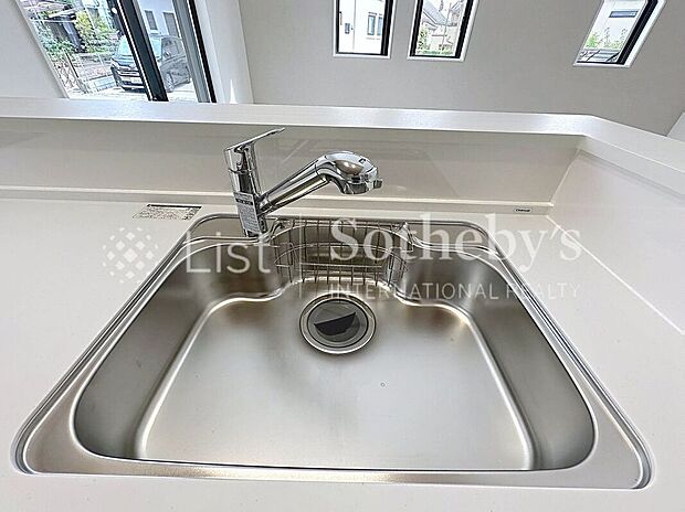 【その他設備】◆浄水器一体型水栓で、いつでも手軽においしいお水がご利用できます♪