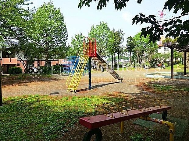 梅が丘第二公園(約550m)