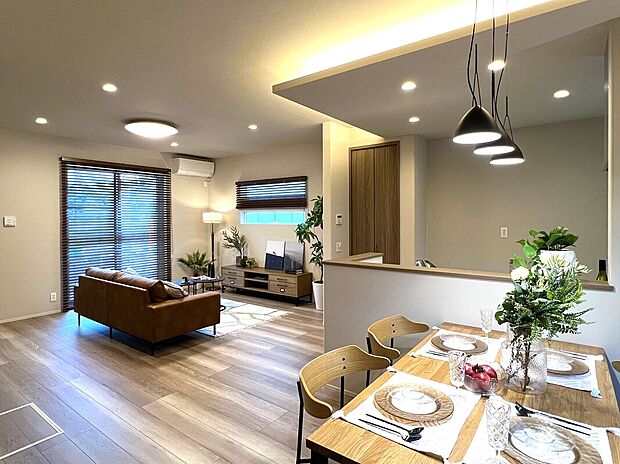 現地モデルハウス完成！「広々19帖超のLDKと開放感のあるルーフバルコニーを愉しむ家」ご見学ご予約受付中です。（2024年10月撮影）