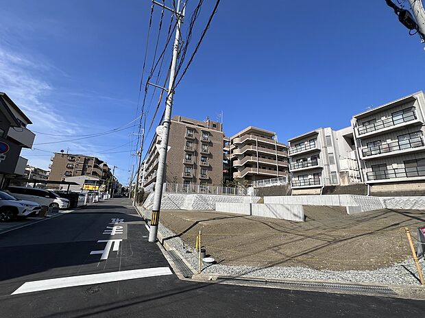 【前面道路含む現地写真】（2025年3月撮影）