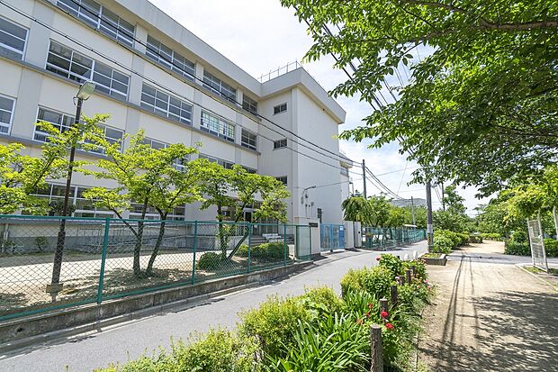 大東市立深野小学校