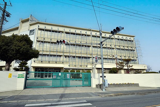 大東市立深野中学校