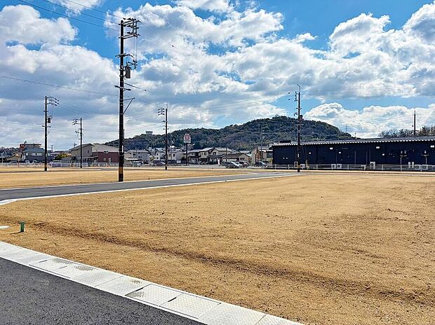 【現地土地写真】完成間近!全30区画の大型新規分譲地。(2025年2月)撮影