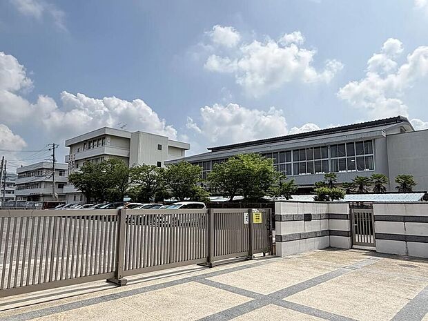 岡山市立竜操中学校(約1,373m)