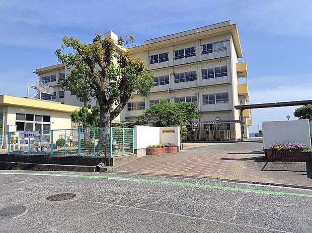 福山市立日吉台小学校(約448m)