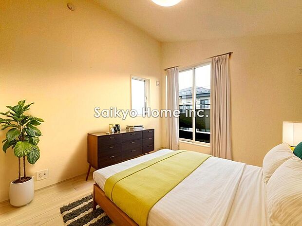 【居室】明るく開放感のある洋室。十分にお一人で快適に過ごせる空間となっております。趣味や勉強などに励めます。※家具はCG加工しております