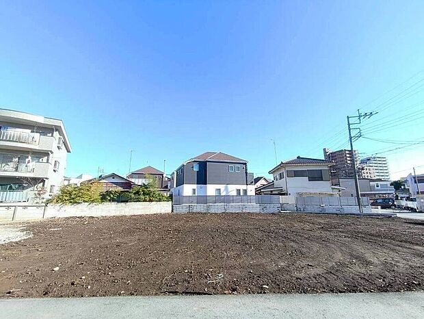 【現地外観写真】住まいの快適性と確かな安全性を充実させた設備、仕様です。
