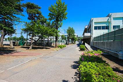 立川市立立川第二中学校 1021ｍ