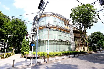 日野市立多摩平図書館 約918ｍ
