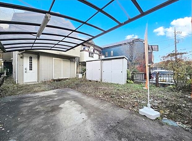 【現地外観写真】子育て家族に安心の小学校徒歩14分!