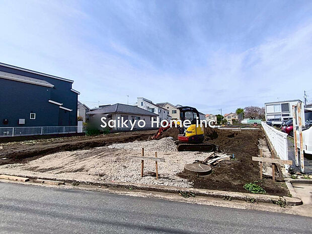 【現地外観】JR南武線「谷保」駅徒歩7分！駅近の物件は暮らしにゆとりが生まれます。工事も始まりました。全2棟。2026年10月下旬の完成を目指しています。