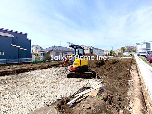 【現地外観】学校やお買い物施設もお近くです。文教都市国立の低層地区の静かなエリア。ゆったりと暮らしたい方にぴったりです。