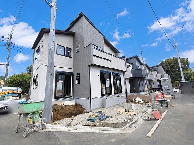 【現地写真】建物の基礎・構造といった目には見えにくい部分もしっかりこだわったお家です。安心して永くお住まいいただけます。