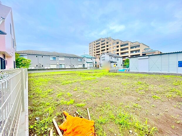 【現地写真】永くお住いになっても飽きが来ないシンプルなデザインです。