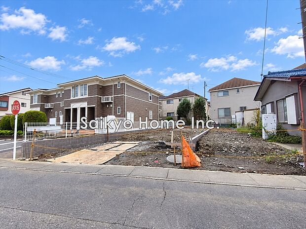 【現地写真】子育てにも嬉しい、緑豊かな自然が広がる閑静な住宅地、南向きの邸宅です。この機会に是非現地をご覧ください。