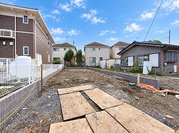 【現地写真】開放感のある街並み。「ゆったりとした環境で子育てがしたい」ママ・パパにぜひ現地をみてもらいたい物件です！