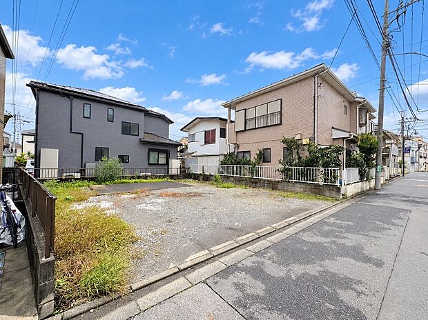 【現地外観】食洗機やタンクレストイレ、室内物干し等欲しい設備も満載です。耐震等級3の家。安心の我が家です。
