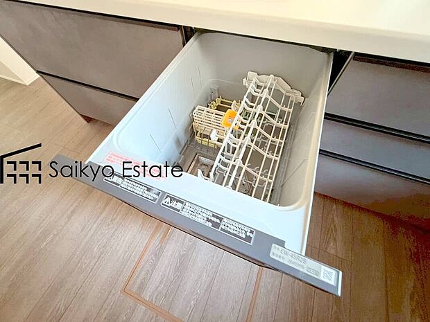 【【食洗機】】手洗いよりも経済的で家計に優しい「ビルトイン食洗機」が標準装備なのはママの強い味方ですね。