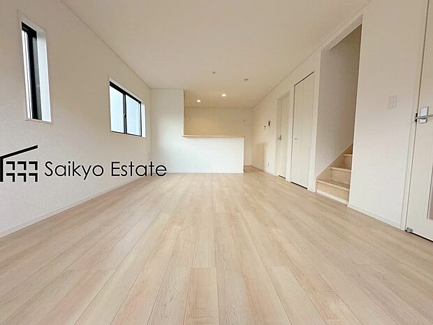 【リビング】家族が集い、楽しい会話と美味しいごはん。何気ない家族団らんの時間が幸せに感じられる、そんな空間になりそうです。