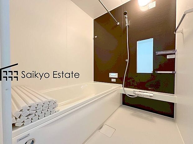 【浴室】一日の疲れを癒してくれる一坪タイプの広々バスルーム♪雨の日のお洗濯にも大活躍な浴室暖房乾燥機付きです！