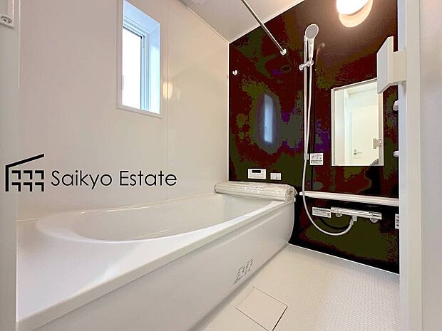 【浴室】一日の疲れを癒してくれる一坪タイプの広々バスルーム♪雨の日のお洗濯にも大活躍な浴室暖房乾燥機付きです！