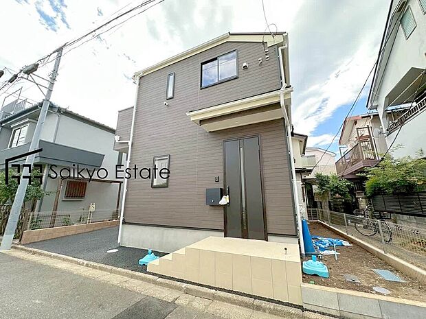 【外観】現地周辺には、保育園、小学校、中学校など教育施設が徒歩圏内に点在。お子様を目の届く範囲で通学させることができ、家族に安心なロケーションです！