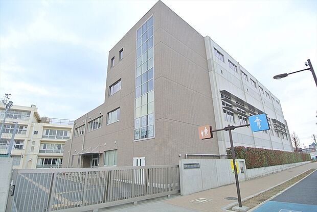 西東京市立保谷中学校(約400m)