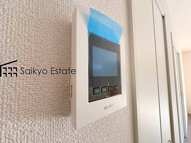 【【TVモニター付きインターホン】】TVモニター付きインターホンは、玄関に行かなくても誰が来たのか確認でき、お子様のお留守番も安心です。