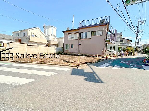 【現地写真】東京ガスが提供する太陽光発電システムを月額サービス料にて使用できる設備が搭載された分譲戸建住宅となります。蓄電池システム利用で停電時も安心です！