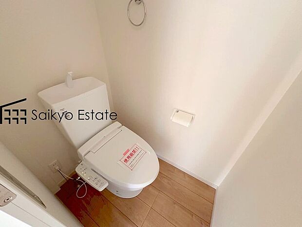 【【トイレ】（施工例）】快適な温水清浄便座付。いつも使うトイレだからこそ、こだわりたいポイントですね。