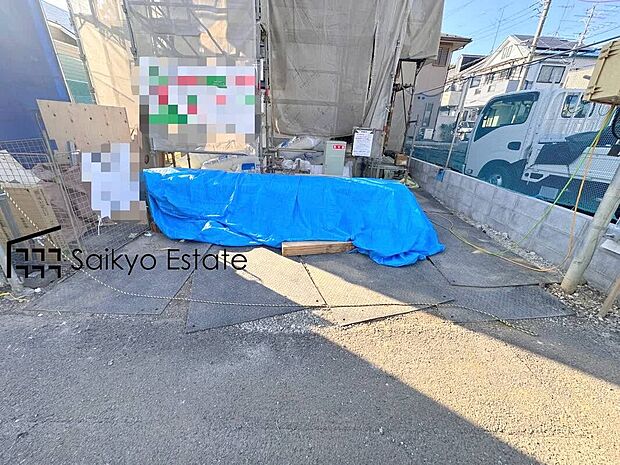 【駐車場】駐車スペースは2台可能です！来客時などに便利な他、セカンドカーをお持ちの方、購入をご検討の方は必見です！