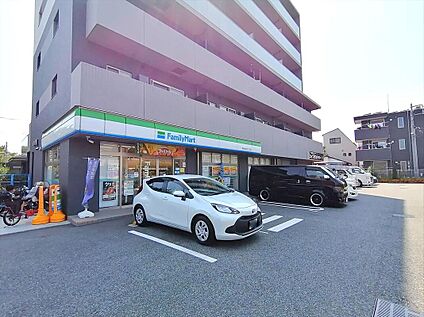 ファミリーマート府中清水が丘二丁目店 約287ｍ(徒歩約4分)
