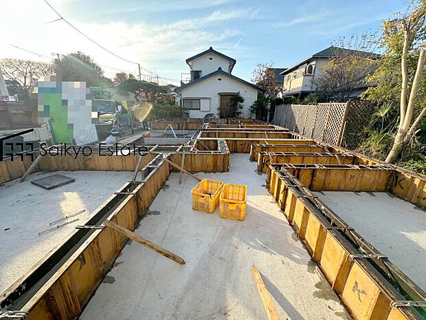 【現地写真】駐車スペースは2台可能です!来客時などに便利な他、セカンドカーをお持ちの方、購入をご検討の方は必見です!