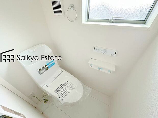 【【ウォシュレット付トイレ】】快適な温水洗浄便座付。いつも使うトイレだからこそ、こだわりたいポイントですね。
