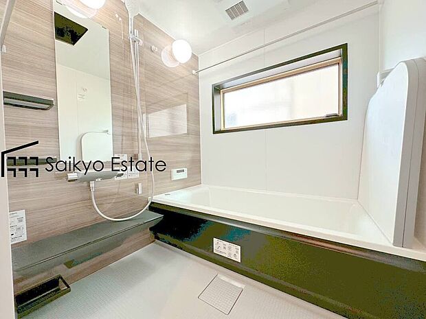 【浴室【施工例】】一日の疲れを癒してくれる一坪タイプの広々バスルーム♪雨の日のお洗濯にも大活躍な浴室暖房乾燥機付きです!