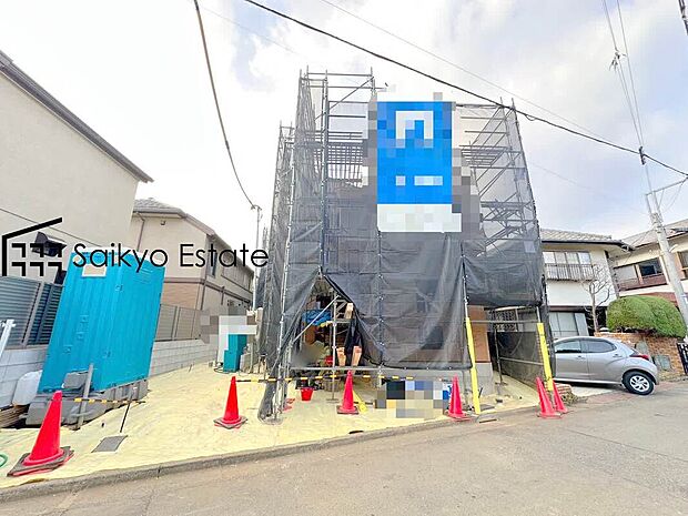 【現地外観】スーパーまで徒歩約4分、コンビニまで徒歩約3分など、周辺は商業施設が充実した暮らし便利な立地です!急なお買い物も安心です♪