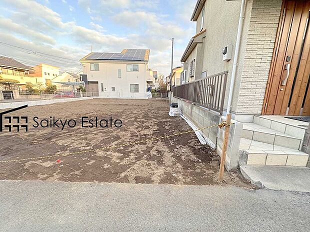 【現地写真】小学校まで徒歩約8分、中学校まで徒歩約13分でお子様が無理なく通える距離です。保育園や幼稚園も近くに多数あり、子育てファミリーには嬉しい環境です！
