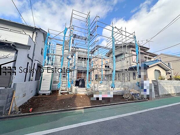 【現地写真】小学校まで徒歩約7分！お子様が無理なく通える距離です。保育園や幼稚園も近くに多数あり、子育てファミリーには嬉しい環境です！