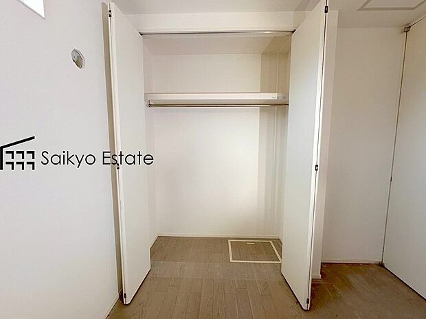 【収納】各居室に収納を完備しておりますので、居室の全空間を有効活用出来ます。自分好みのお部屋で、ゆったりお寛ぎ頂けます。