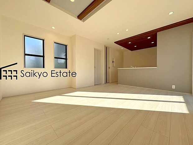 【リビング(施工例)】広々としたLDKは家具の配置など楽しめます!ダイニングテーブルとソファーを置いても余裕の広さです!