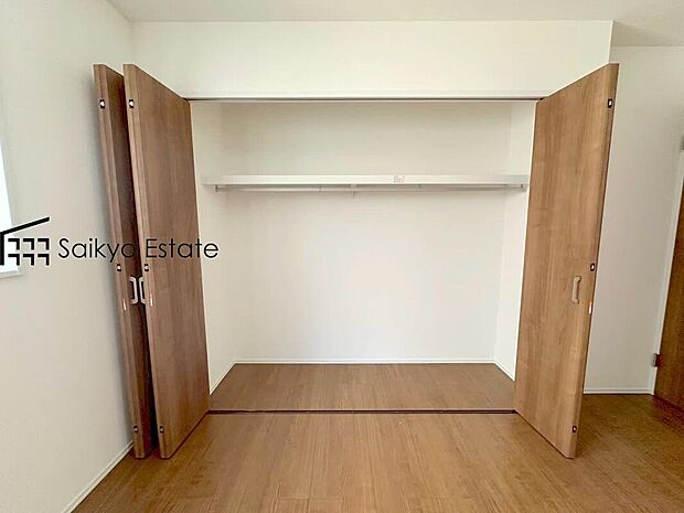 【収納】居室に収納を完備しておりますので、居室の全空間を有効活用出来ます。自分好みのお部屋で、ゆったりお寛ぎ頂けます。
