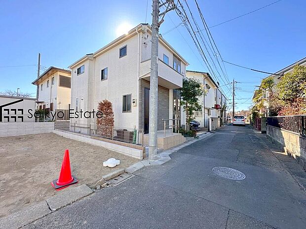 【現地写真】小学校まで徒歩約9分、中学校まで徒歩約6分でお子様が無理なく通える距離です。保育園や幼稚園も近くに多数点在！子育てファミリーに嬉しい環境です！