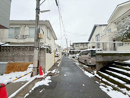  前面道路を含む現地写真