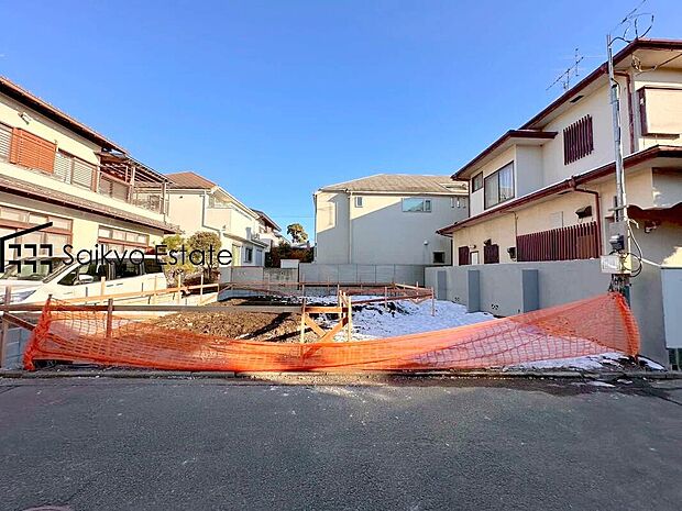 【現地写真】住宅性能表示(建設・設計)W取得物件!建物の劣化軽減や構造の安定、耐震性などに優れた確かな品質の住まいです!