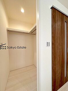 ウォークインクローゼット