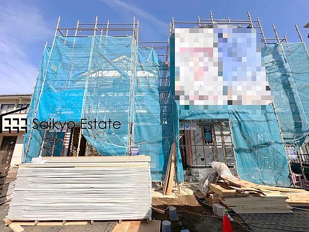 【外観】敷地面積ゆとりの30坪超！南側6ｍ道路に面した陽当たり良く開放感のある立地です！ZEH水準の省エネ住宅！太陽光パネル搭載物件！蓄電池システム利用で停電時も安心です！