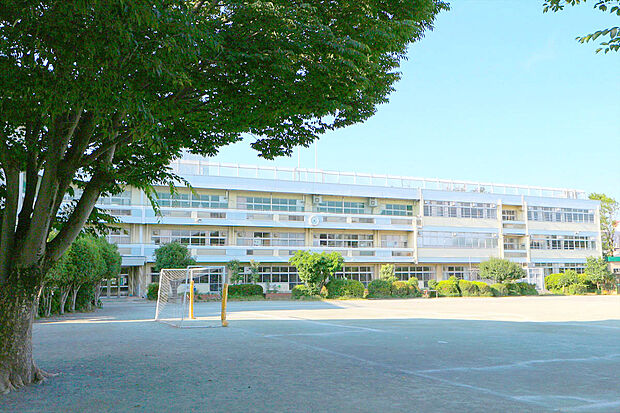 国分寺市立第九小学校(約414m)
