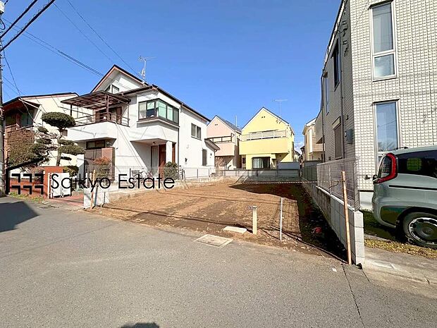 【現地写真】小学校まで徒歩約7分、中学校まで徒歩約9分でお子様が無理なく通える距離です。保育園や幼稚園も近くに多数あり、子育てファミリーには嬉しい環境です!